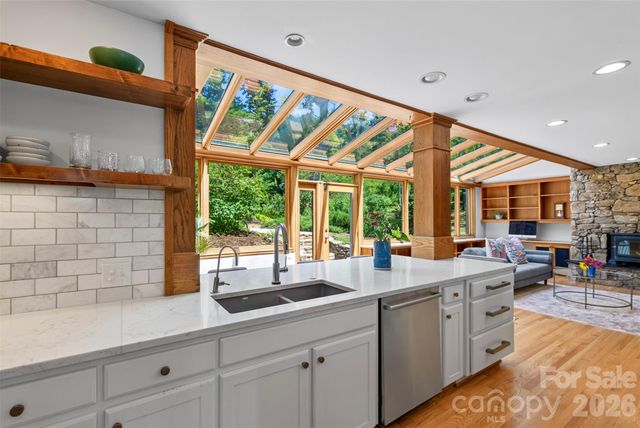 299 Webb Cove Road, Asheville, NC 28804
