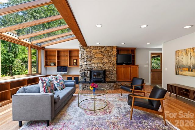 299 Webb Cove Road, Asheville, NC 28804