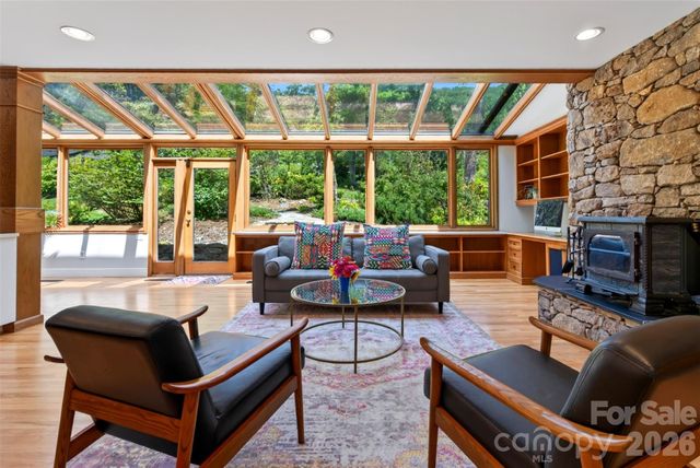 299 Webb Cove Road, Asheville, NC 28804