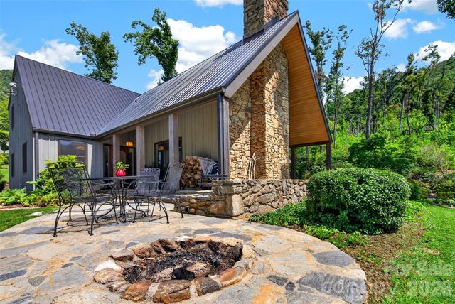 299 Webb Cove Road, Asheville, NC 28804