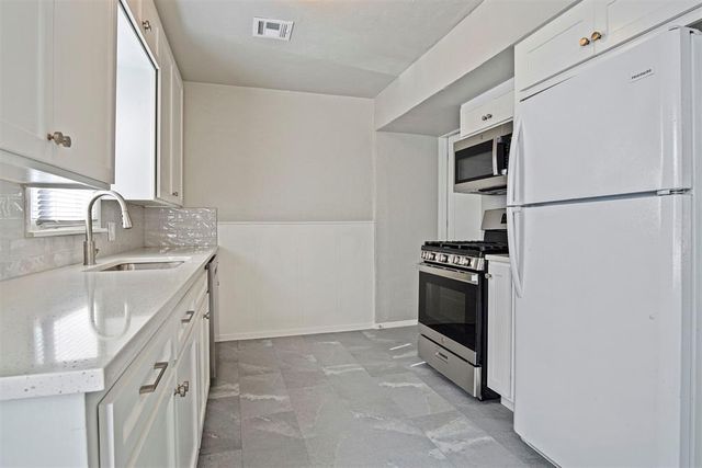 3004 SE 18th Place, Del City, OK 73115