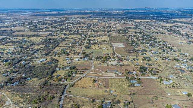 2121 Rock Creek Road, Crowley, TX 76036