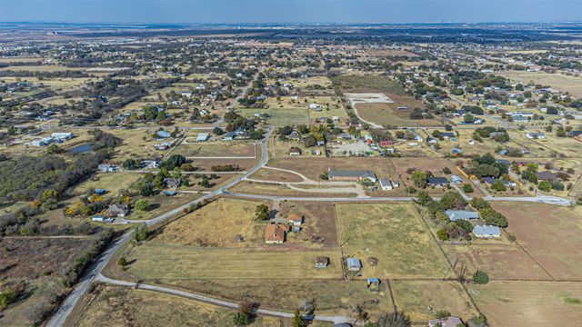 2121 Rock Creek Road, Crowley, TX 76036