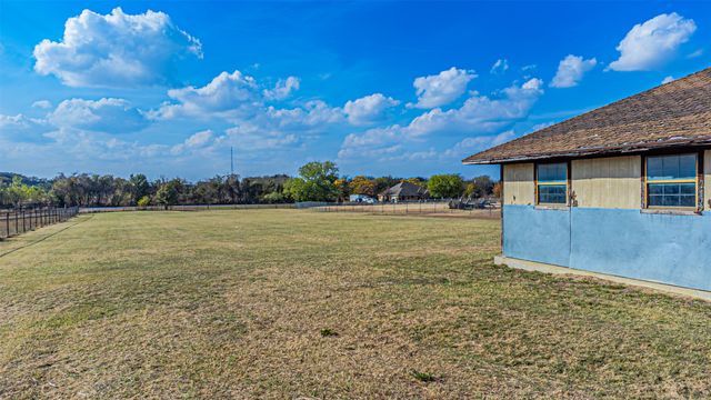 2121 Rock Creek Road, Crowley, TX 76036