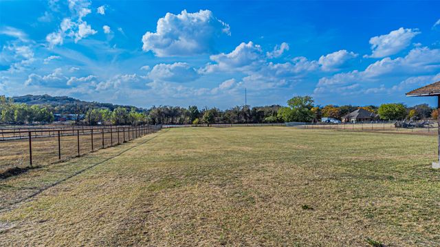2121 Rock Creek Road, Crowley, TX 76036