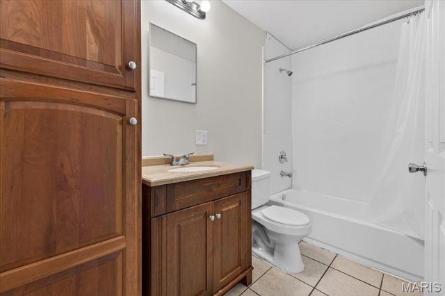 1202 Laredo Avenue, St Louis, MO 63138