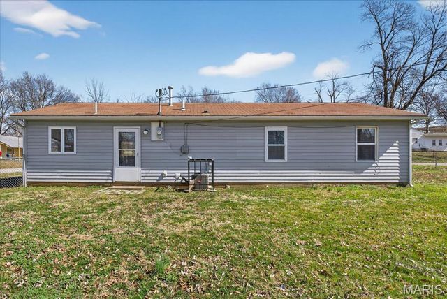 1202 Laredo Avenue, St Louis, MO 63138