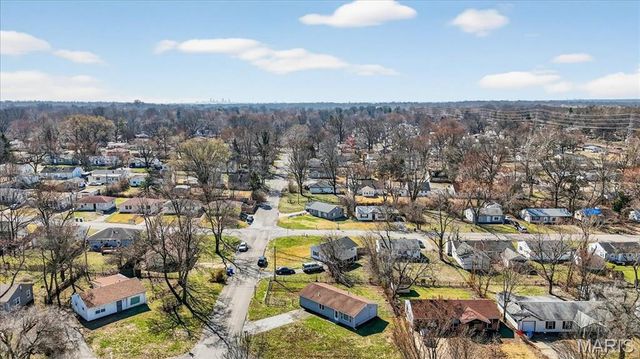 1202 Laredo Avenue, St Louis, MO 63138