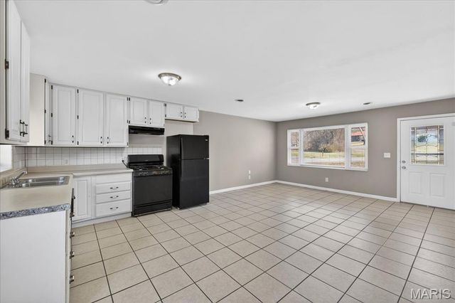 1202 Laredo Avenue, St Louis, MO 63138