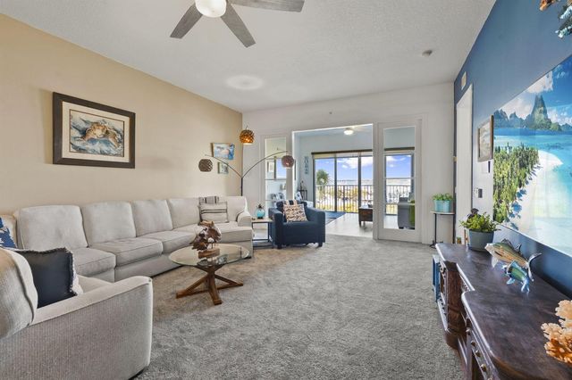 34 Harbour Isle Dr W 204, Fort Pierce, FL 34949