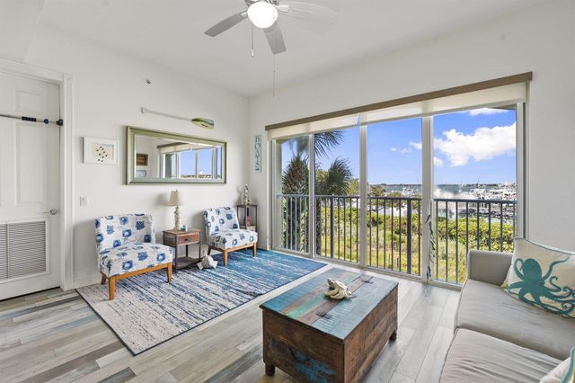 34 Harbour Isle Dr W 204, Fort Pierce, FL 34949