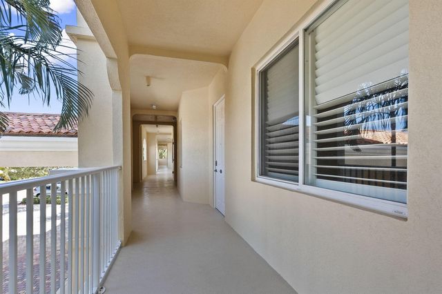 34 Harbour Isle Dr W 204, Fort Pierce, FL 34949