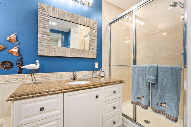 34 Harbour Isle Dr W 204, Fort Pierce, FL 34949