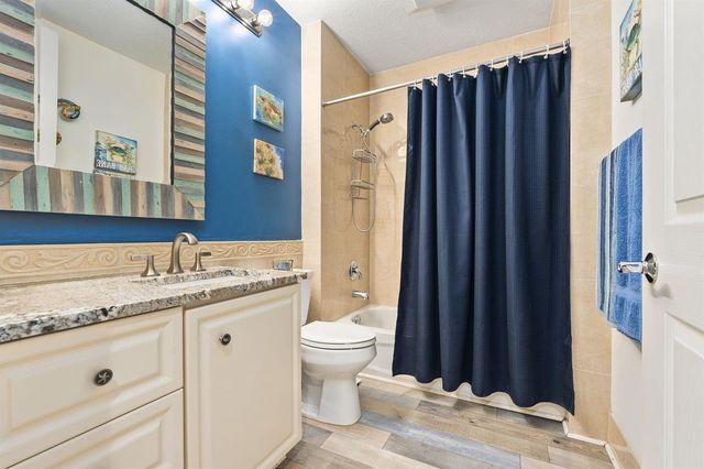34 Harbour Isle Dr W 204, Fort Pierce, FL 34949