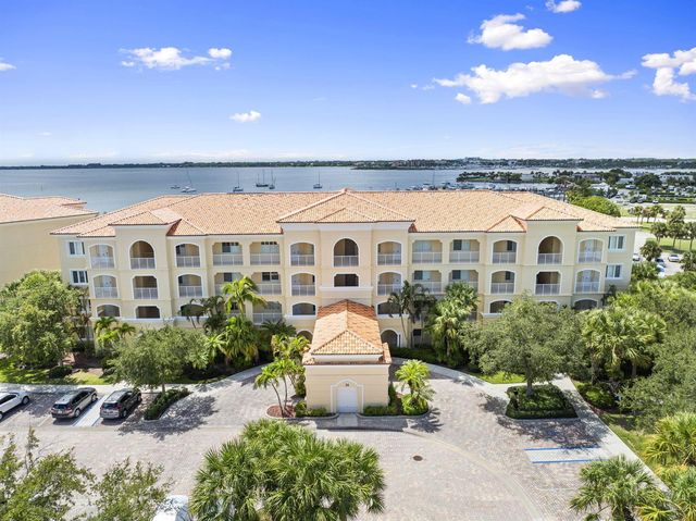 34 Harbour Isle Dr W 204, Fort Pierce, FL 34949