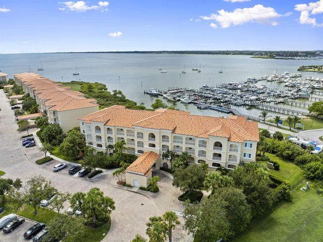 34 Harbour Isle Dr W 204, Fort Pierce, FL 34949