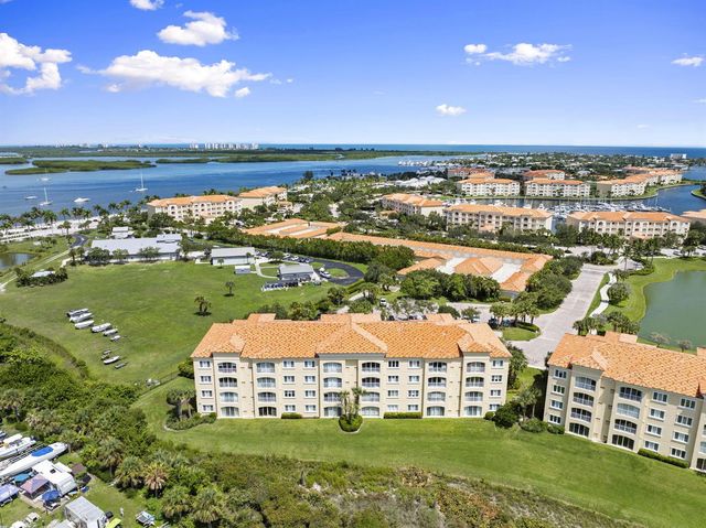 34 Harbour Isle Dr W 204, Fort Pierce, FL 34949