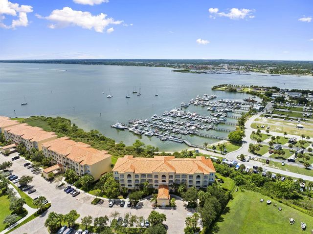 34 Harbour Isle Dr W 204, Fort Pierce, FL 34949