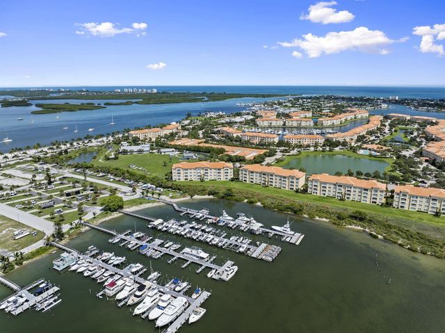 34 Harbour Isle Dr W 204, Fort Pierce, FL 34949