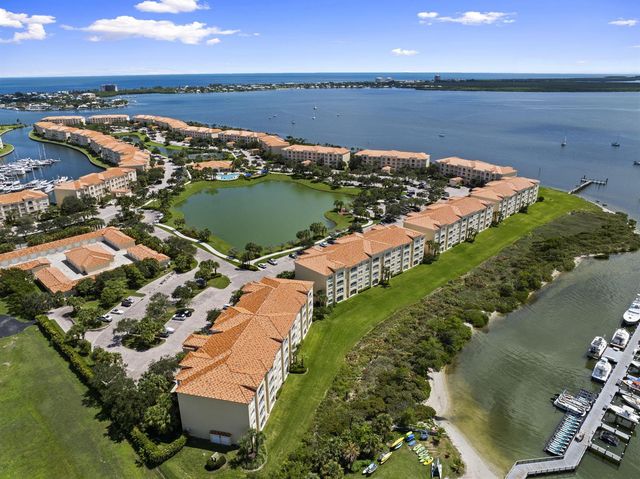 34 Harbour Isle Dr W 204, Fort Pierce, FL 34949