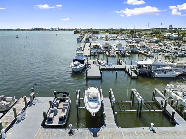 34 Harbour Isle Dr W 204, Fort Pierce, FL 34949