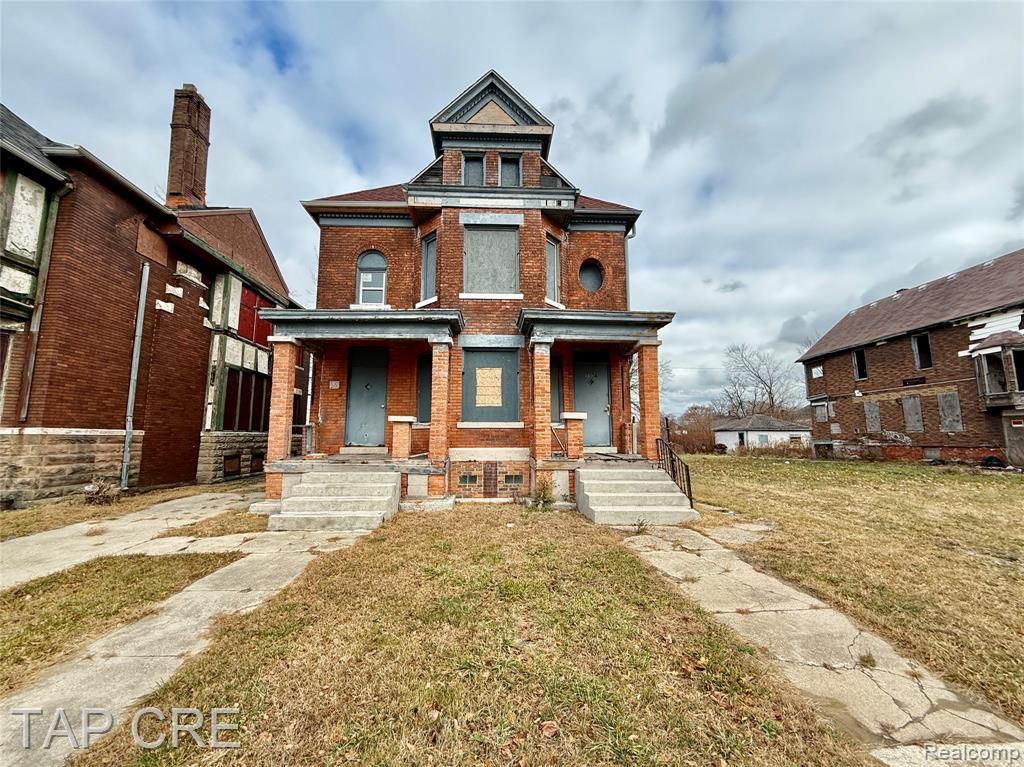 1104 E Grand Boulevard, Detroit, MI 48207