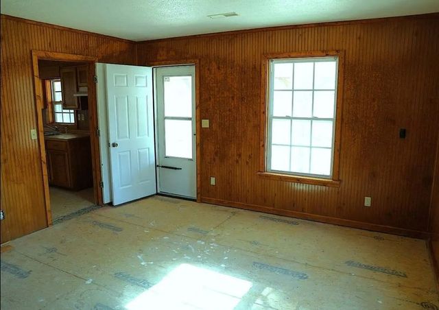 417 Lewis Rd, Mcminnville, TN 37110