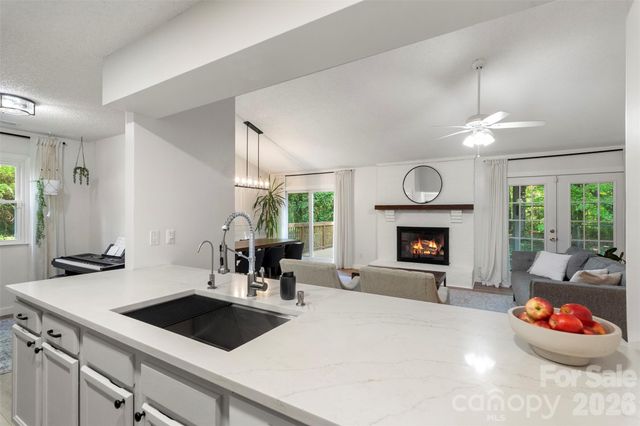 5904 Scots Bluff Drive, Charlotte, NC 28227