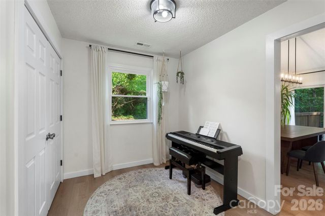 5904 Scots Bluff Drive, Charlotte, NC 28227