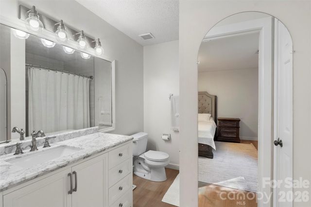 5904 Scots Bluff Drive, Charlotte, NC 28227