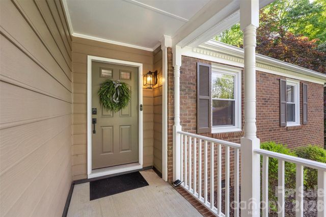 5904 Scots Bluff Drive, Charlotte, NC 28227