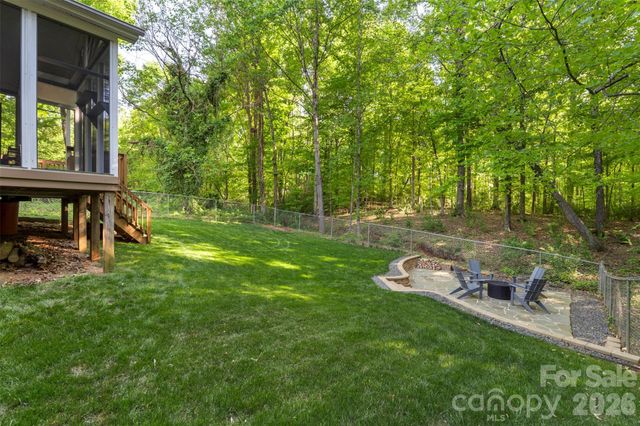 5904 Scots Bluff Drive, Charlotte, NC 28227