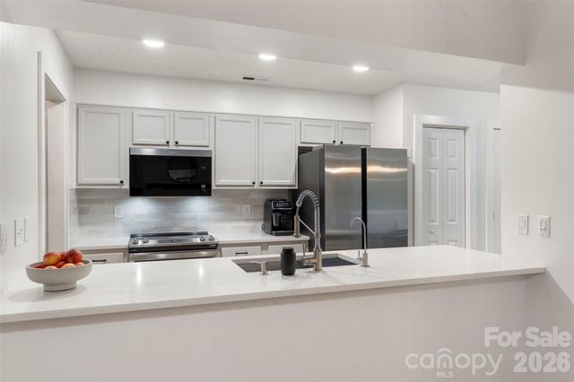 5904 Scots Bluff Drive, Charlotte, NC 28227