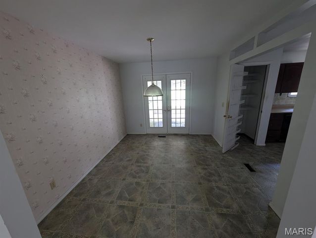 3200 Schaffner Drive, St Charles, MO 63301