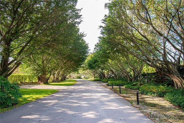 8208 Twin Lake Drive, Boca Raton, FL 33496