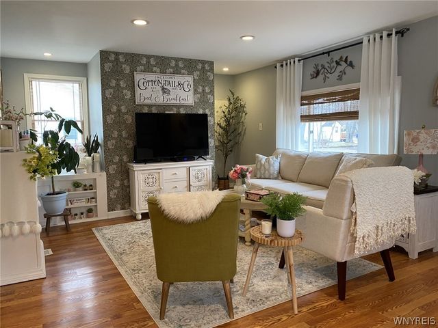 467 Aurora Street, Lancaster, NY 14086