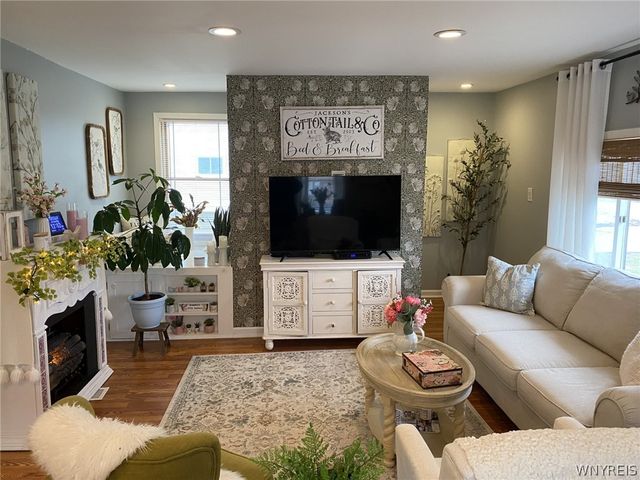 467 Aurora Street, Lancaster, NY 14086