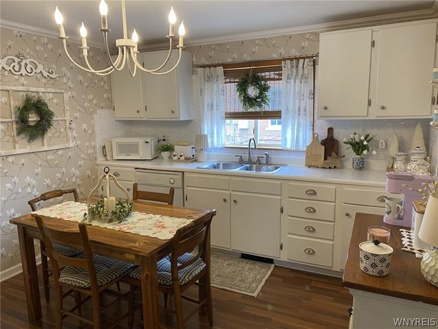 467 Aurora Street, Lancaster, NY 14086