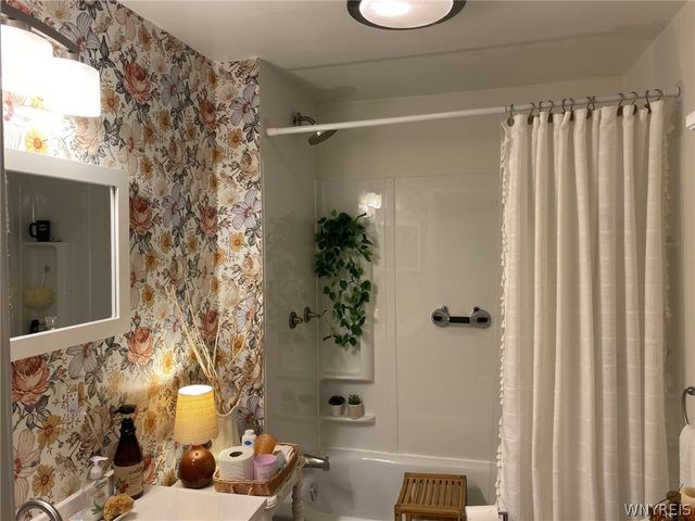 467 Aurora Street, Lancaster, NY 14086