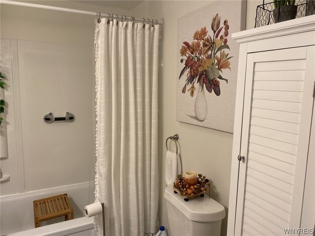 467 Aurora Street, Lancaster, NY 14086