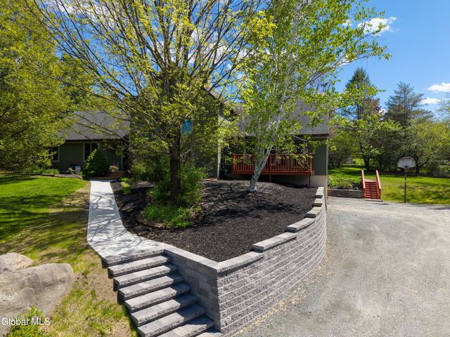 64 Hinkle Road, Poestenkill, NY 12140
