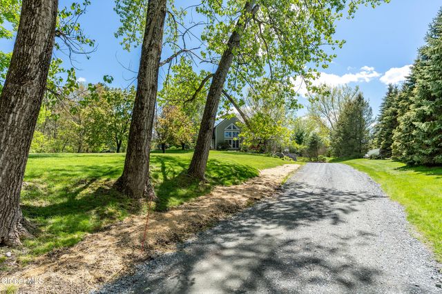 64 Hinkle Road, Poestenkill, NY 12140