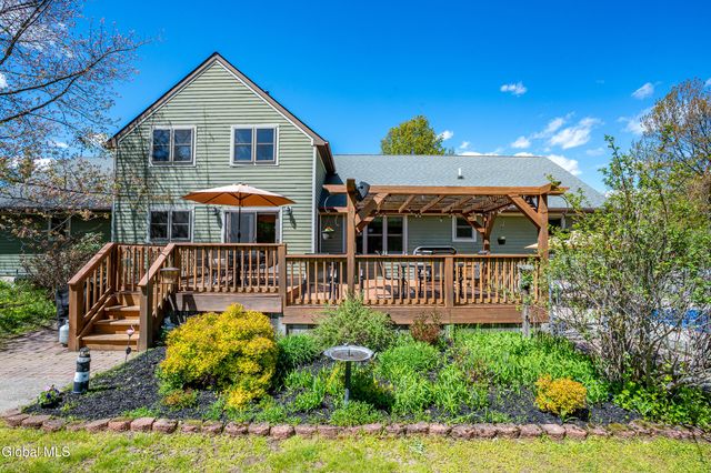 64 Hinkle Road, Poestenkill, NY 12140