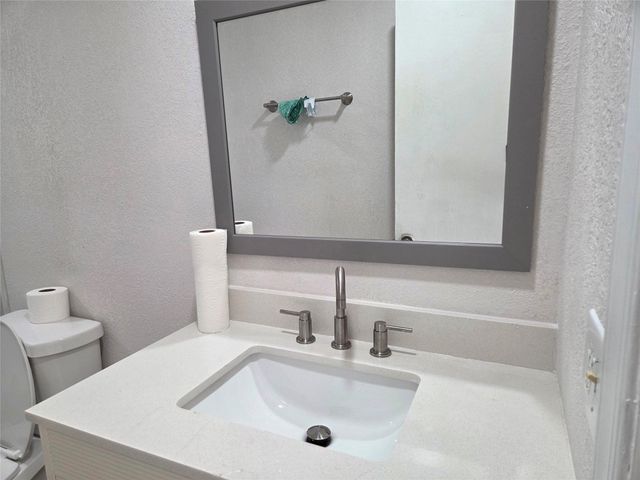 405 SW 79th Ter, North Lauderdale, FL 33068