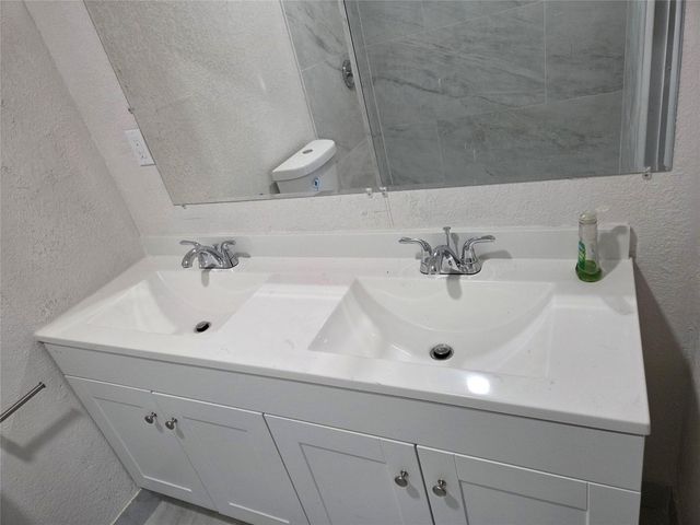 405 SW 79th Ter, North Lauderdale, FL 33068