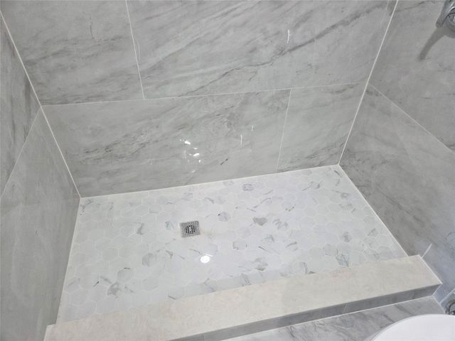 405 SW 79th Ter, North Lauderdale, FL 33068