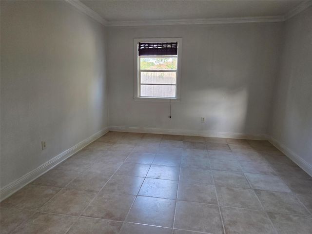 405 SW 79th Ter, North Lauderdale, FL 33068