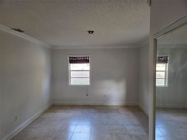 405 SW 79th Ter, North Lauderdale, FL 33068