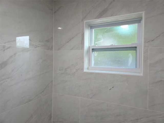 405 SW 79th Ter, North Lauderdale, FL 33068