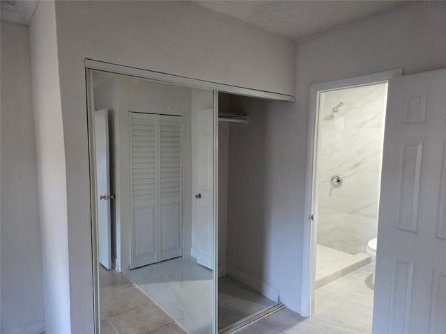 405 SW 79th Ter, North Lauderdale, FL 33068